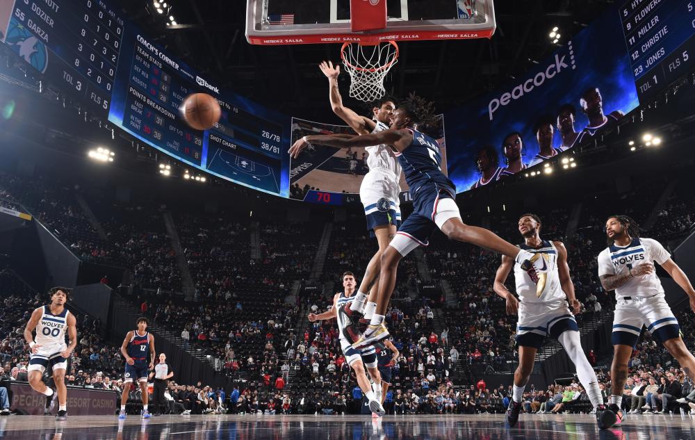 通过吸收新 通过吸收新