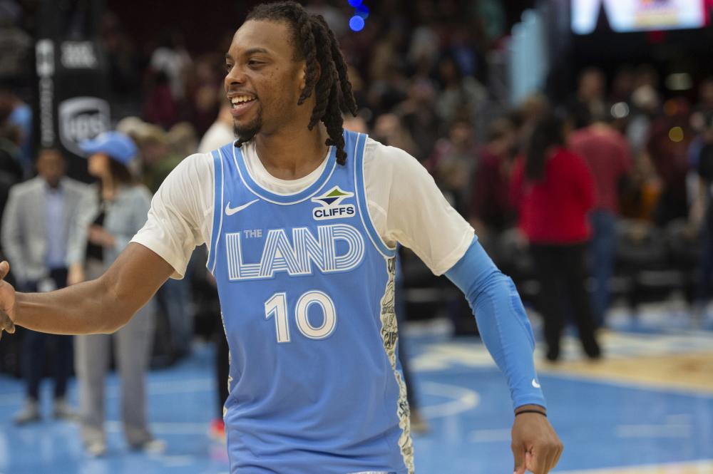 察球员后 察球员后