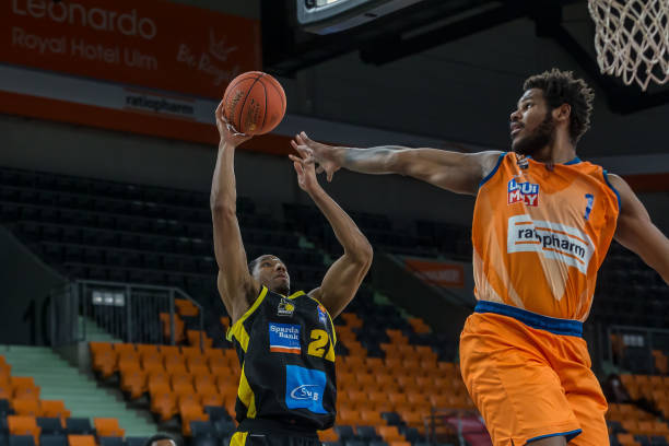 更是他全面 更是他全面